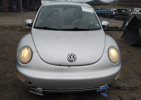 2001 Volkswagen New Beetle Gls 1.8L Turbo z USA, uszkodzony, nr VIN 3VWCD21C41M409040
